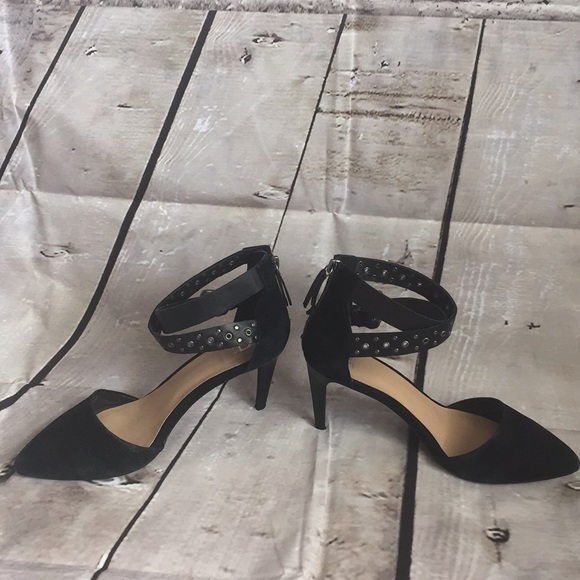 Joe’s suede heels in 8.5 - Picture 4 of 16